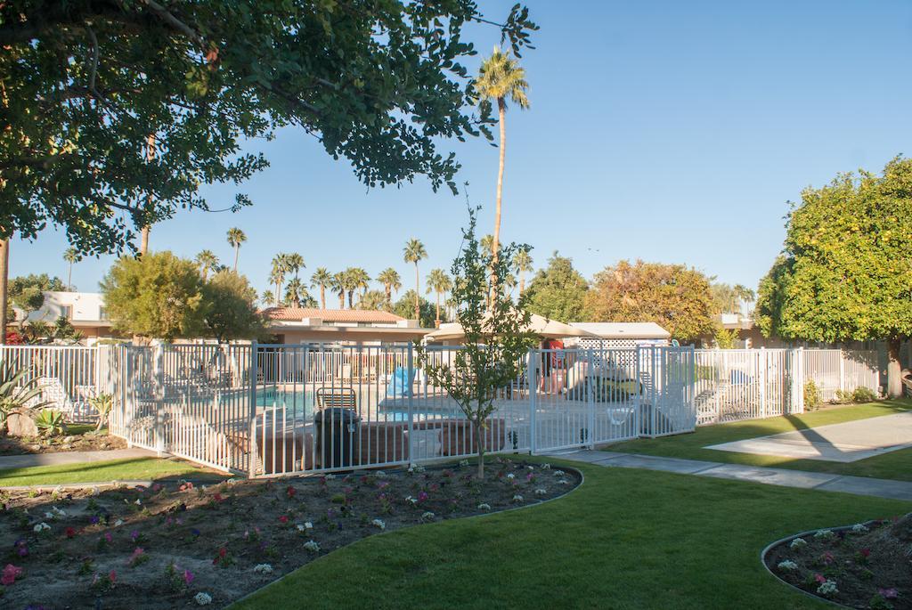 Tuscany Manor Palm Springs Exterior photo