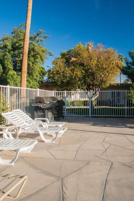 Tuscany Manor Palm Springs Exterior photo