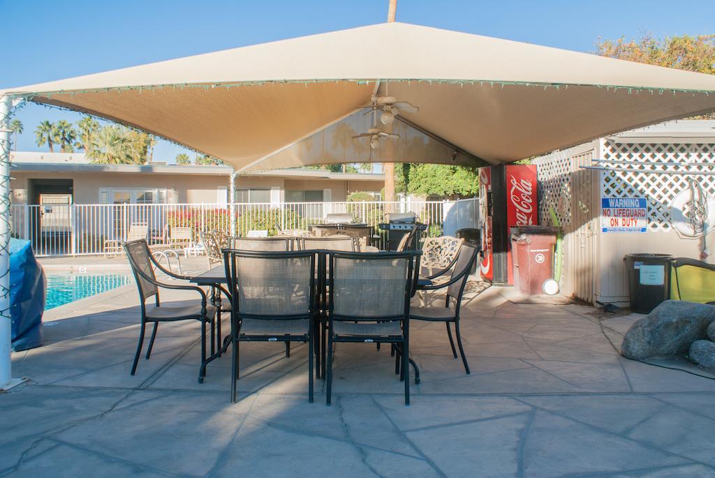 Tuscany Manor Palm Springs Exterior photo
