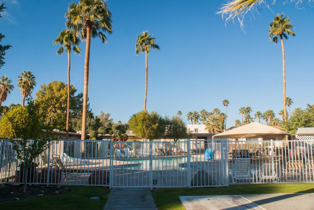 Tuscany Manor Palm Springs Room photo