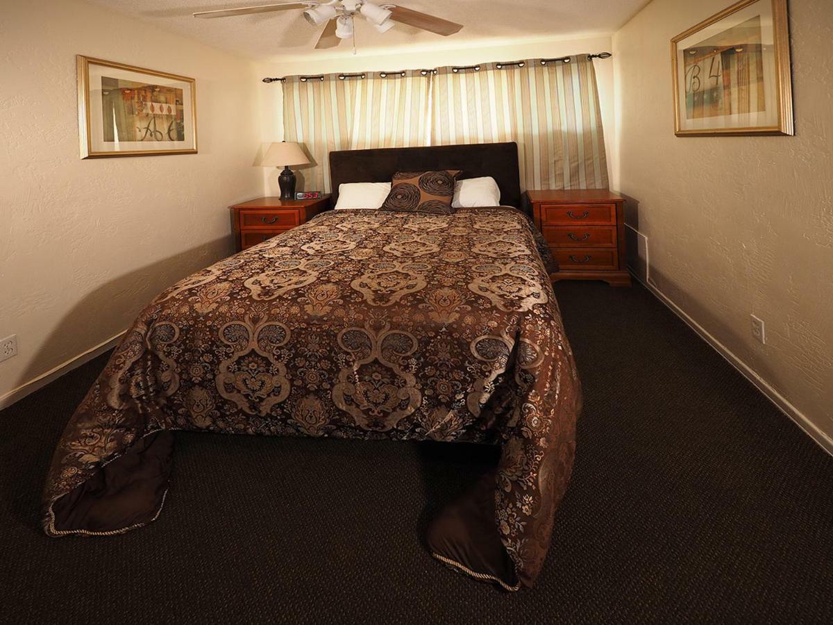 Tuscany Manor Palm Springs Exterior photo